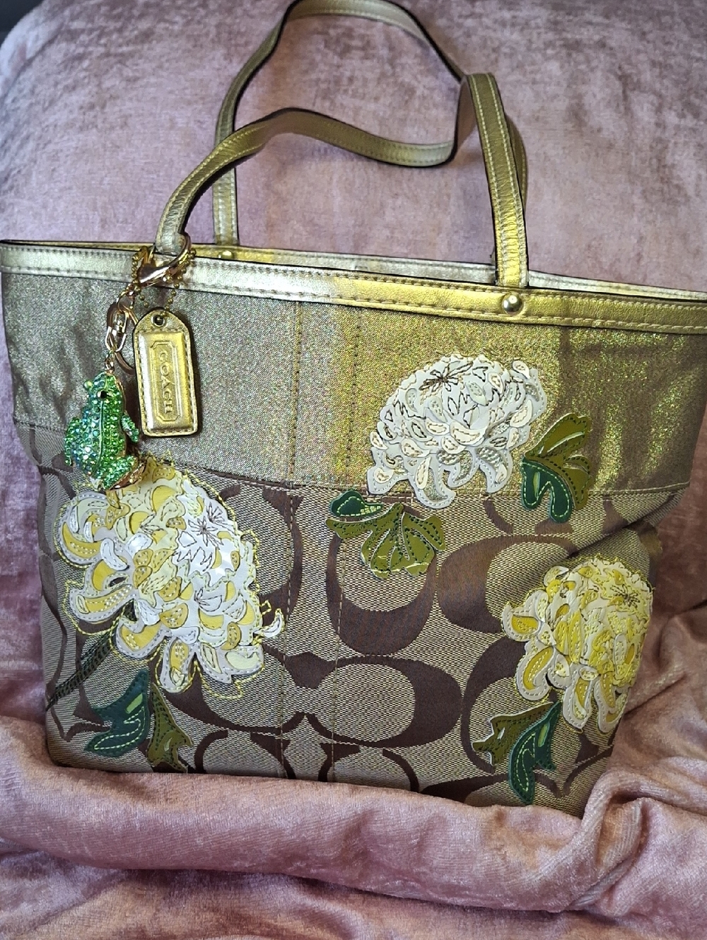 COACH LIMITED EDITON FLORAL Appliqué Tote 2008